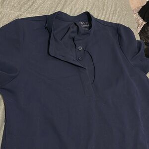XL Navy Figs scrub top with buttons and side pockets